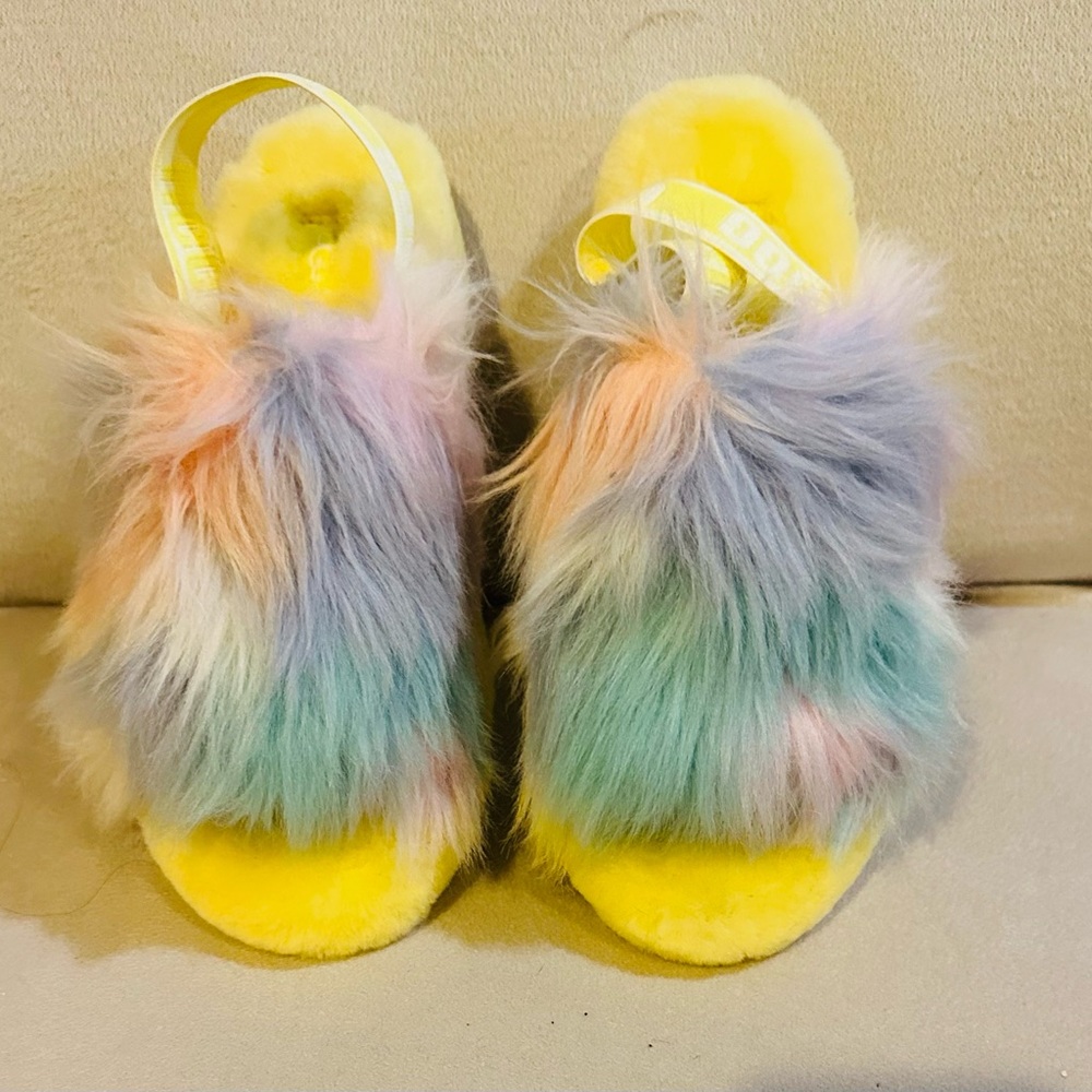 NWT - UGG Fluff Yeah Slide Slippers - Size 8